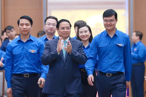 Thủ tướng Phạm Minh Chính và các đại biểu đến dự hội nghị. (Ảnh: Dương Giang/TTXVN)