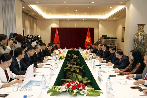 Việt Nam-Trung Quốc hợp tác kinh tế thương mại trong thời kỳ mới