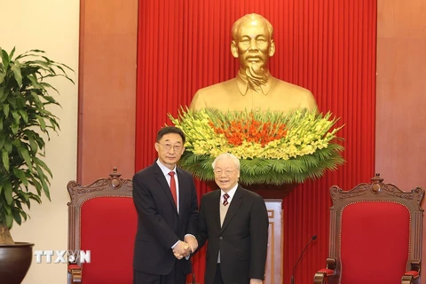Tổng Bí thư tiếp Bí thư Đảng ủy Khu tự trị dân tộc Choang Quảng Tây