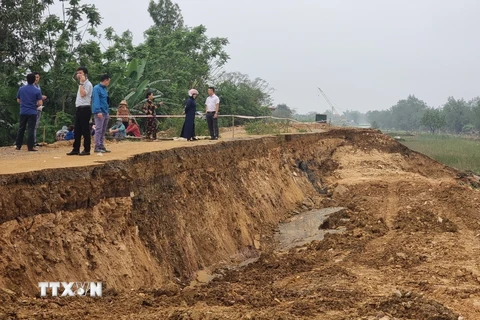 Sạt lở nghiêm trọng tại tuyến đê đang thi công tại Thanh Hóa