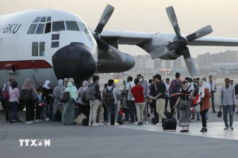 Giao tranh tại Sudan: Thêm nhiều công dân nước ngoài được sơ tán