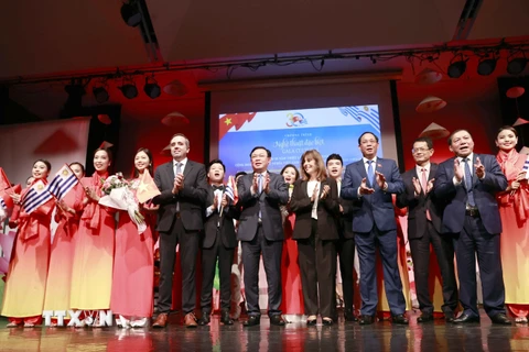 Chương trình nghệ thuật kỷ niệm quan hệ ngoại giao Việt Nam-Uruguay
