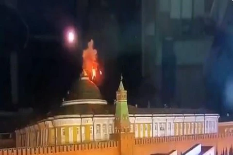 Khoảnh khắc UAV phát nổ ngay tại Quảng trường Đỏ của Nga