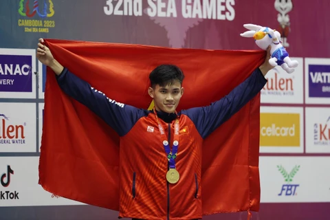 Phạm Thanh Bảo giành HCV, phá kỷ lục SEA Games. (Ảnh: Hoàng Linh/TTXVN)