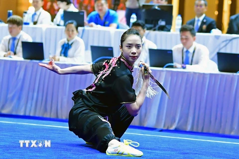 Dương Thúy Vi 'mở hàng' HCV cho Wushu Việt Nam tại SEA Games 32