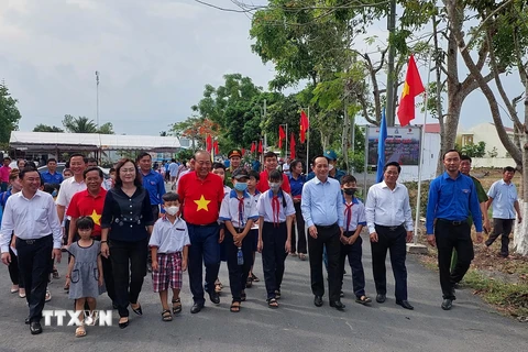 Khánh thành 'Đường cờ Tổ quốc' tại Đền thờ Chủ tịch Hồ Chí Minh