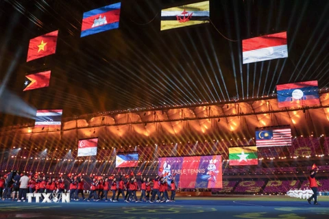 Hình ảnh ấn tượng tại lễ Bế mạc SEA Games 32: Lung linh sắc màu