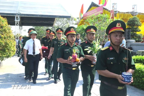 Truy điệu và an táng 16 hài cốt liệt sỹ Việt Nam hy sinh tại Lào