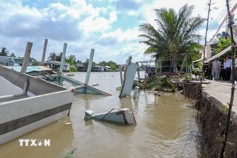 Cần Thơ: Sạt lở nhấn chìm hai căn nhà xuống sông Ô Môn