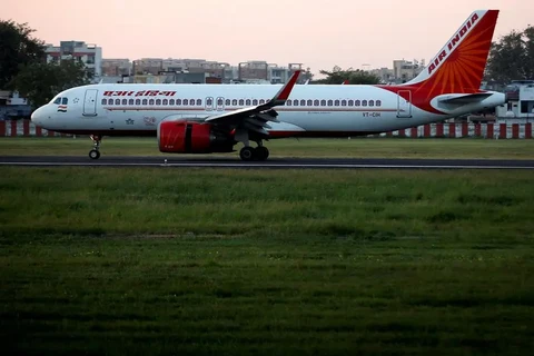 Máy bay Ấn Độ chở 216 hành khách hạ cánh khẩn cấp ở Nga