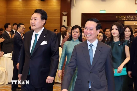 Chủ tịch nước và Phu nhân chủ trì tiệc chiêu đãi Tổng thống Hàn Quốc