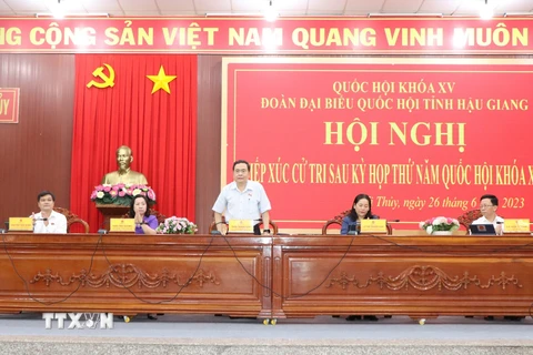 Phó Chủ tịch Quốc hội Trần Thanh Mẫn tiếp xúc cử tri Hậu Giang
