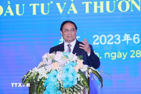 Thủ tướng dự Diễn đàn Hợp tác Đầu tư và Thương mại Việt Nam-Trung Quốc