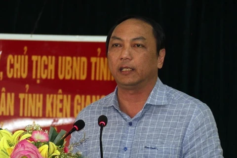 Thi hành kỷ luật Chủ tịch Ủy ban Nhân dân tỉnh Kiên Giang