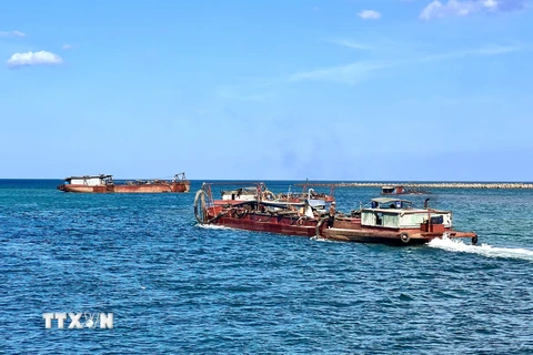 Quảng Trị: Cảng cá Cửa Tùng đã thông luồng sau thời gian bị bồi lấp