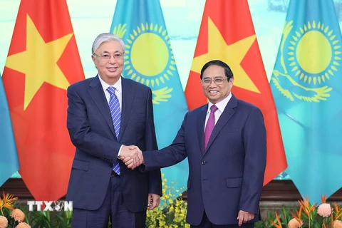 [Photo] Thủ tướng Phạm Minh Chính hội kiến Tổng thống Kazakhstan