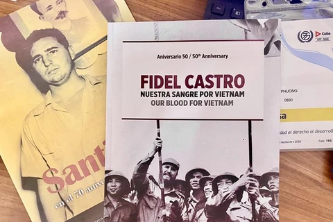 ​Sách về chuyến thăm đầu tiên của lãnh tụ Fidel Castro tới Việt Nam