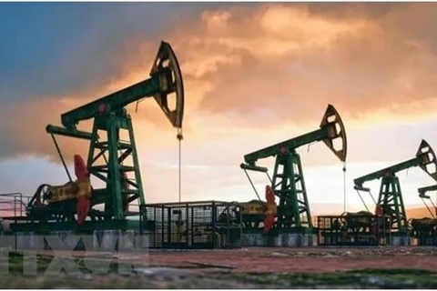 Sản lượng dầu của OPEC vẫn tăng dù Saudi Arabia cắt giảm mạnh