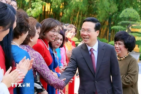 [Photo] Chủ tịch nước gặp mặt đại biểu Hiệp hội Doanh nhân nữ Việt Nam
