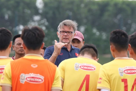 HLV Philippe Troussier đã công bố danh sách 28 cầu thủ sang Philippines. (Nguồn: VFF)