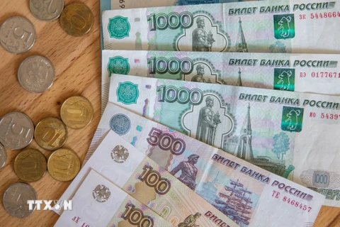 Đồng ruble của Nga. (Ảnh: THX/TTXVN)