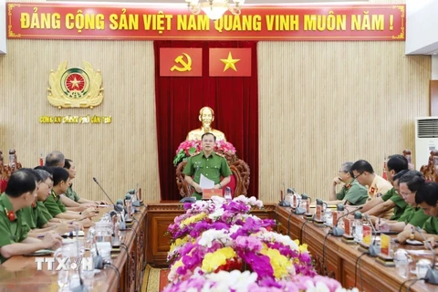 Trung tướng Nguyễn Văn Long, Thứ trưởng Bộ Công an phát biểu tại buổi làm việc. (Ảnh: TTXVN phát)
