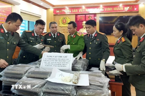 Cơ quan An ninh Điều tra Công an tỉnh Thanh Hóa đã thu giữ toàn bộ số tang vật liên quan đến vụ án. (Ảnh: TTXVN phát)