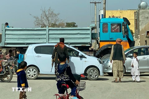 Hiện trường vụ đánh bom liều chết tại Kandahar, Afghanistan, ngày 21/3/2024. (Ảnh: AFP/TTXVN)