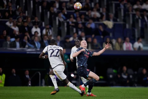 Cận cảnh Real Madrid 'bất phân thắng bại' sau trận cầu nghẹt thở