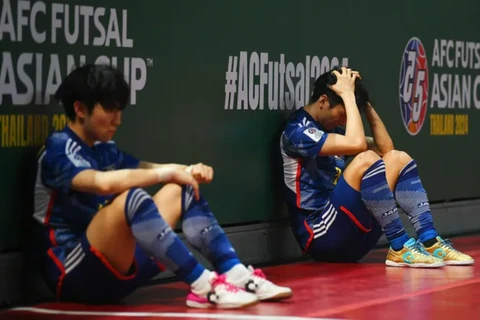 Nỗi buồn của các cầu thủ Nhật Bản sau khi sớm thành cựu vương Futsal châu Á.