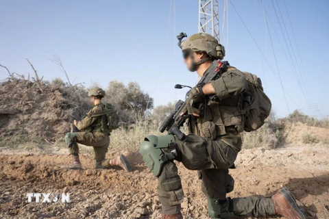 Binh sỹ Israel tiến hành chiến dịch quân sự tại Dải Gaza ngày 25/4/2024. (Ảnh: THX/TTXVN)