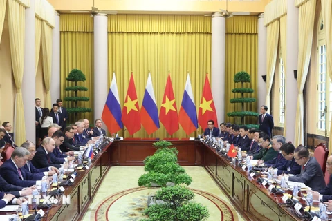 Chủ tịch nước Tô Lâm và Tổng thống Liên bang Nga Vladimir Putin hội đàm. (Ảnh: Nhan Sáng/TTXVN)