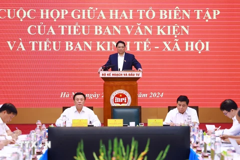 Thủ tướng Phạm Minh Chính, Trưởng Tiểu ban Kinh tế-Xã hội Đại hội XIV của Đảng phát biểu. (Ảnh: Dương Giang/TTXVN)