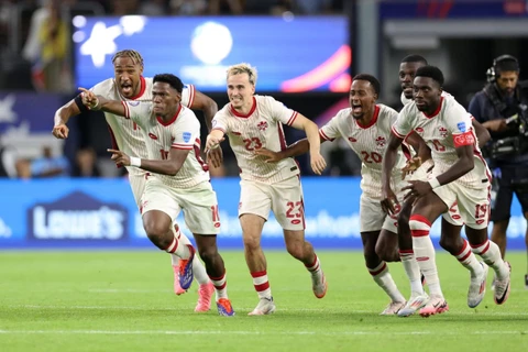 Canada ăn mừng sau khi đánh bại Venezuela ở loạt sút luân lưu. (Nguồn: Getty Images)