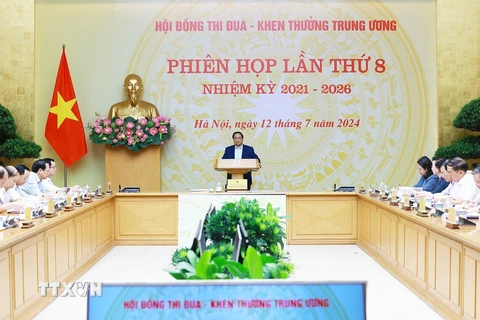 Thủ tướng Phạm Minh Chính, Chủ tịch Hội đồng Thi đua-Khen thưởng Trung ương chủ trì Phiên họp lần thứ 8 của Hội đồng. (Ảnh: Dương Giang/TTXVN)