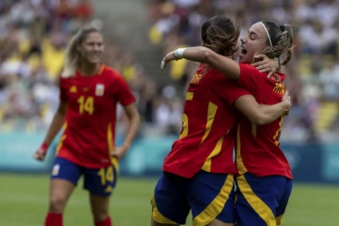 Nhà vô địch thế giới Tây Ban Nha khởi đầu thuận lợi. (Nguồn: Getty Images)