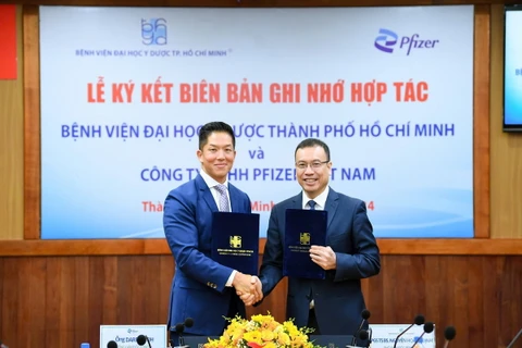 Hợp tác giữa Bệnh viện Đại học Y Dược Thành phố Hồ Chí Minh và Pfizer hướng đến mục tiêu nâng cao quản lý đề kháng kháng sinh và nhận thức về vai trò của vaccine phòng ngừa.