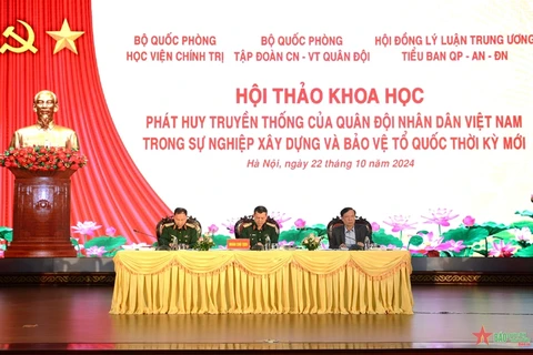 Lãnh đạo Học viện chính trị, Tập đoàn Công nghiệp-Viễn thông Quân đội và Hội đồng Lý luận Trung ương đồng chủ trì hội thảo. (Nguồn: Báo Quân đội Nhân dân)