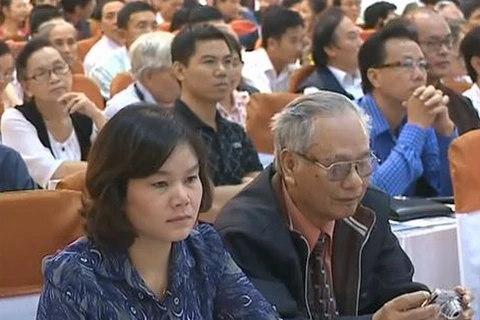 Video bà Phan Thị Bích Hằng dự hội thảo về tìm mộ liệt sỹ 
