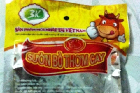 Clip làm sáng tỏ vụ “Sườn bò thơm cay” từ mút xốp