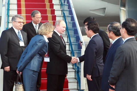 Video Lễ đón Tổng thống Nga Vladimir Putin tại Hà Nội
