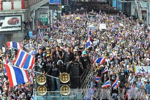 Video Thái Lan áp đặt luật An ninh nội địa vì biểu tình rầm rộ