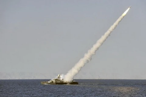 Iran trang bị tên lửa chống hạm mới cho các tàu chiến