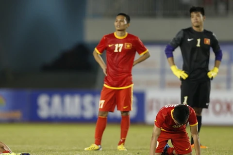 HLV Hoàng Văn Phúc xin lỗi vì kết quả tệ hại của U23 Việt Nam