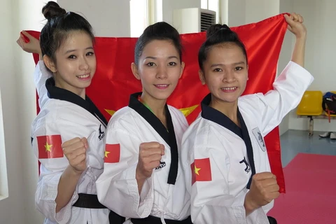 Taekwondo Việt Nam xuất sắc giành 2 HCV quyền biểu diễn