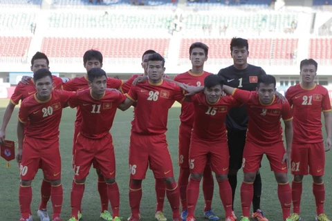Tuyển U23 Việt Nam trở về nước trong không khí ảm đạm