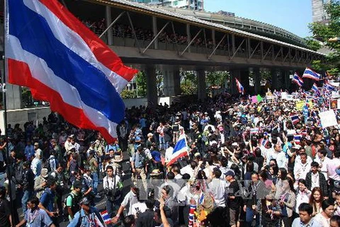 Người biểu tình Thái Lan tăng các biện pháp phòng vệ 