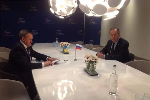 Ngoại trưởng Nga, Ukraine gặp nhau lần đầu tiên 