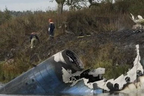 Máy bay chở dân nhảy dù gặp nạn, 8 người thiệt mạng