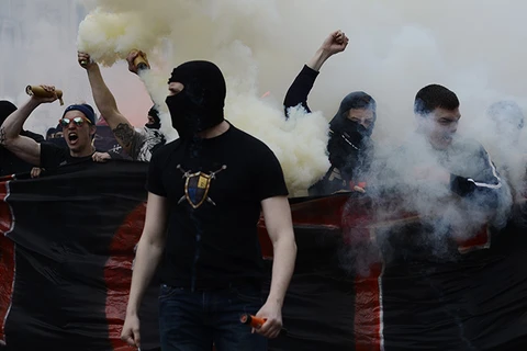 Bạo động ở miền Đông Ukraine lan sang cả bóng đá